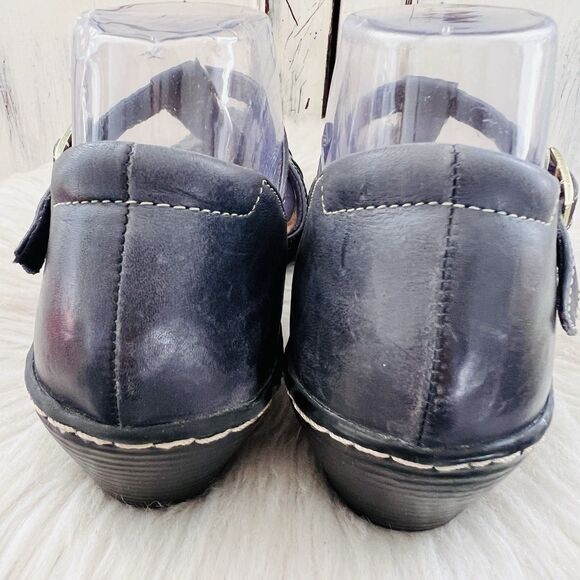 Clarks Wendy River Black Leather Laser Cut Strappy Low Heeled Sandals - Size 9M - Picture 5 of 7